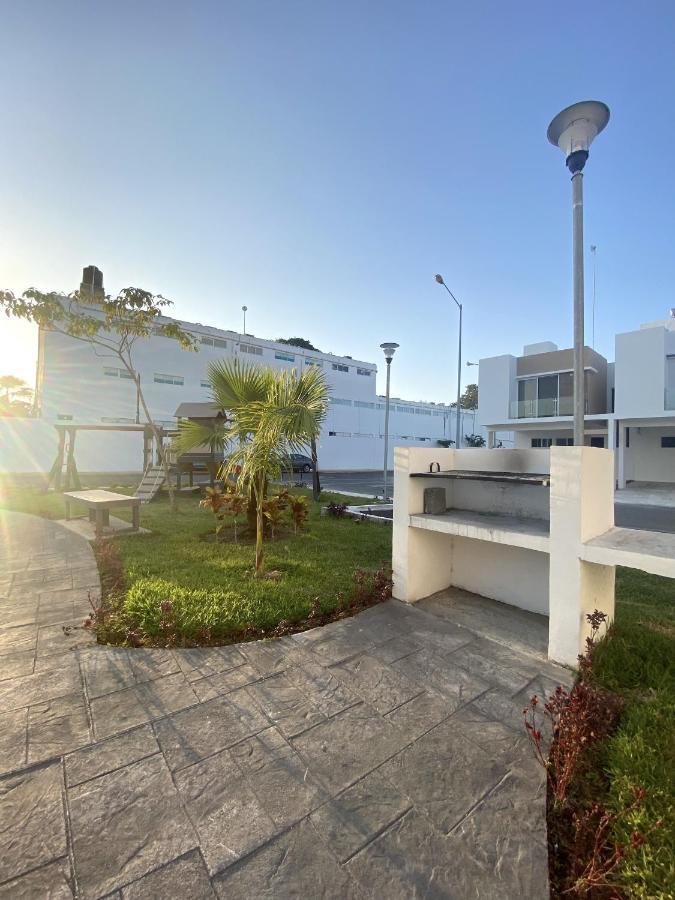 Villa Casa Familiar Cerca De La Playa Con Terraza Privada Cancún Exterior foto